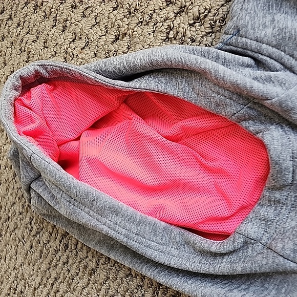 Girls Nike Dri-Fit Hooded Sweatshirt Gray/Pink - Picture 4 of 8